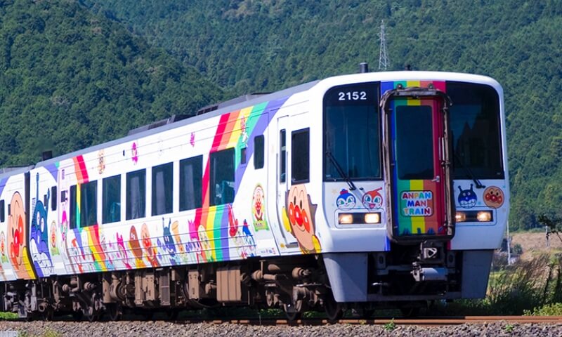 Yosan Line Uwakai Anpanman Train